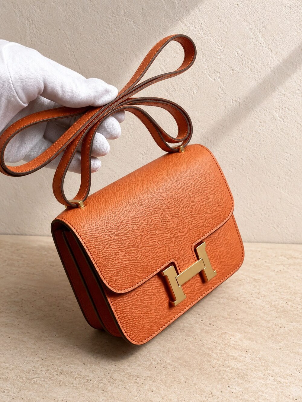 Hermes Palladium Hardware Constance Crossbody in Gold Grained Epsom Leather - Picture 4 of 8